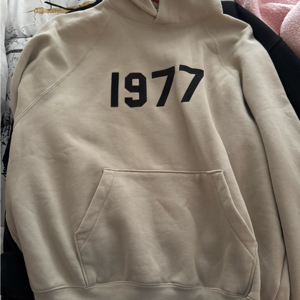 Authentic! Unisex FOG Beige Hoodie with 1977 Print